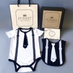 PUREST baby collection 【小紳士領帶款禮盒組】(短袖包屁衣+圍兜)